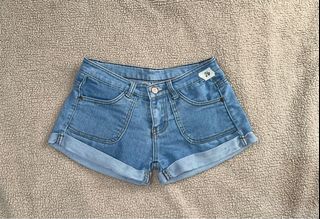 (Category: ) located in . Submitted by randomclothing (Listing ID 1234729523, Image 1). Description: .