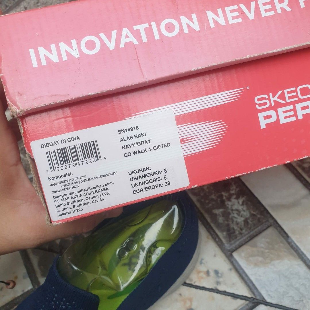 Skechers original hotsell made in mana