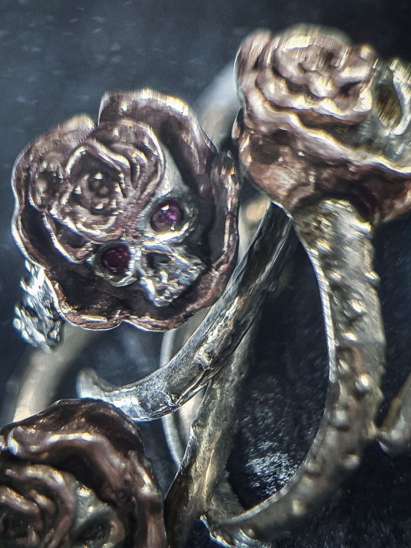 Dainty skull hotsell ring
