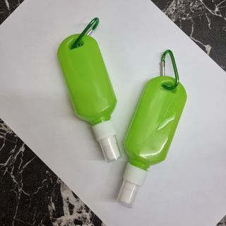 Solid Color Plastic Spray Bottle With Chain and Cap