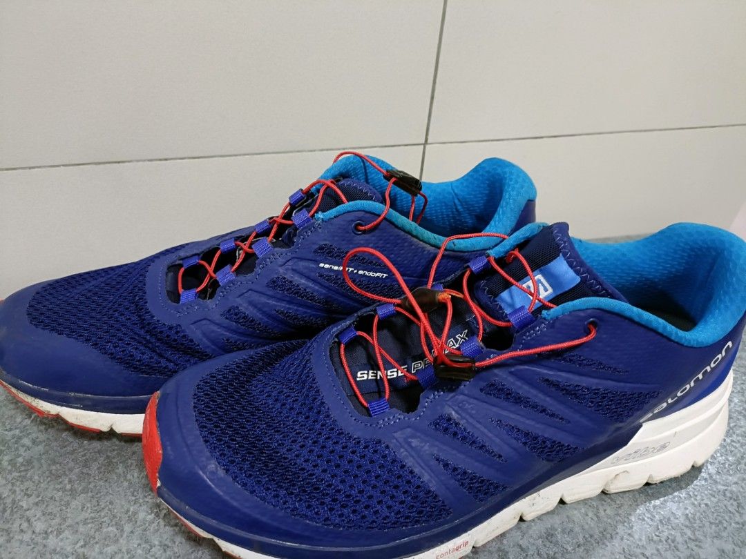 solomons walking shoes
