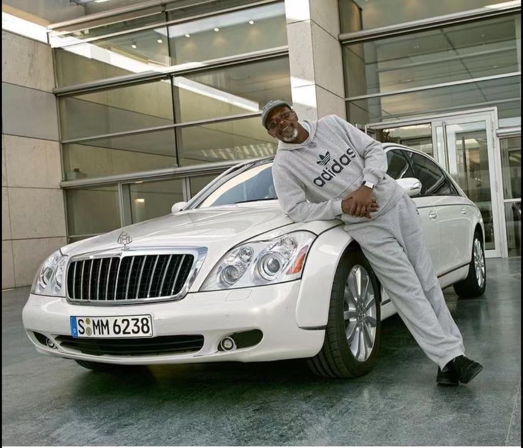 Stance Hunters 1/64 マイバッハ 62 ホワイト Stance Hunters 1:64 Maybach 62 Tiffany Blue + White – Horizon Diecast