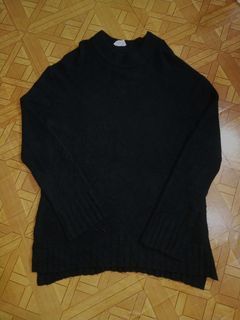Sweater rajut hitam