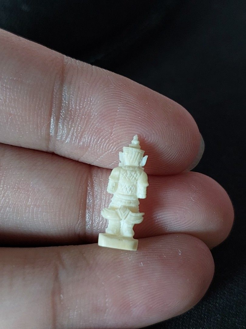 Tao wesuwan roop aj aod wat don keaw, Hobbies & Toys, Memorabilia ...