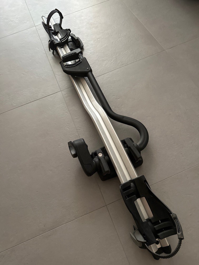 Thule Bicycle Rack + Yakima, Sports Equipment, Bicycles & Parts