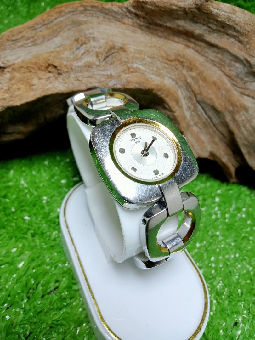 Tissot 1853 ladies hotsell watch sapphire crystal