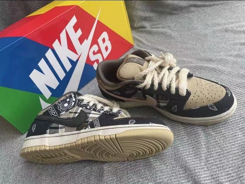 Travis Scott x Nike Dunk SB Low Jackboys cashew flower Men s Fashion Footwear Sneakers on Carousell