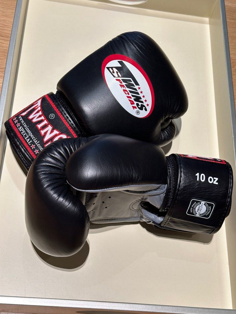 Did I buy the fake Twins Special gloves? : r/MuayThai