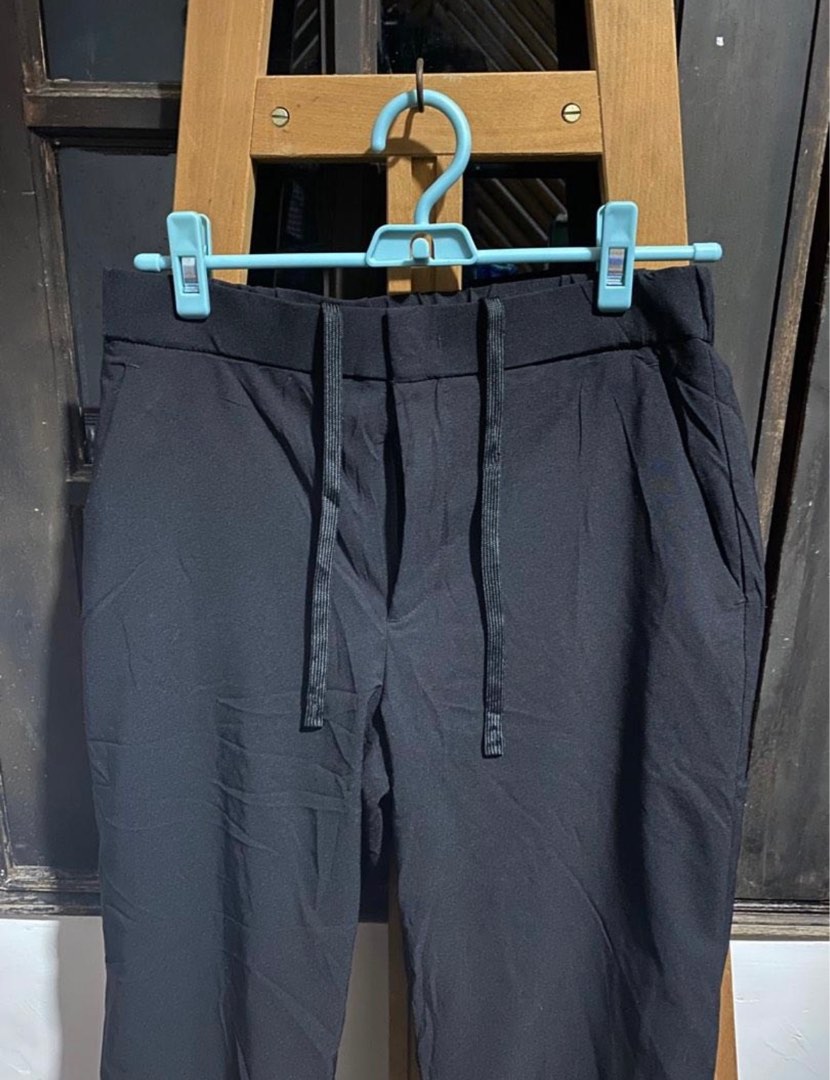 Uniqlo Heattech Cargo Hiking Pant Black, Men's Fashion, Bottoms ...