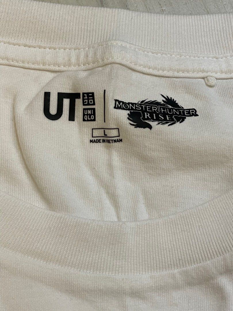 Uniqlo monster hunter rise UT graphic pocket t shirt white oversized ...