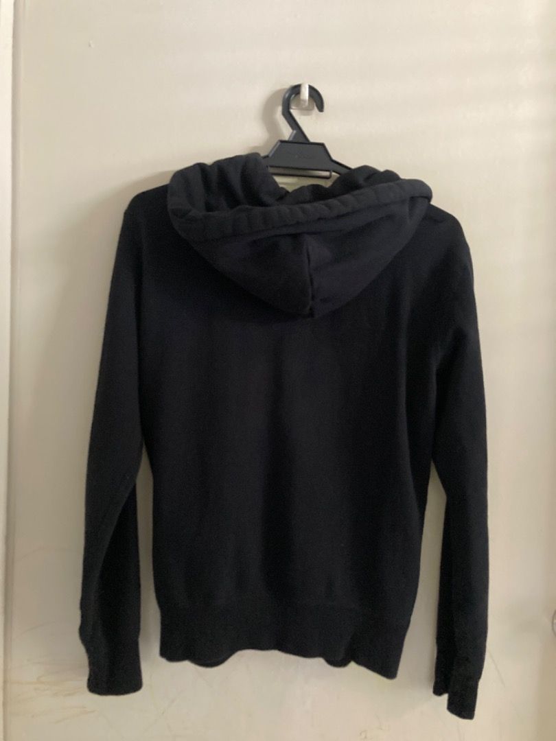 Uniqlo black hoodie on sale