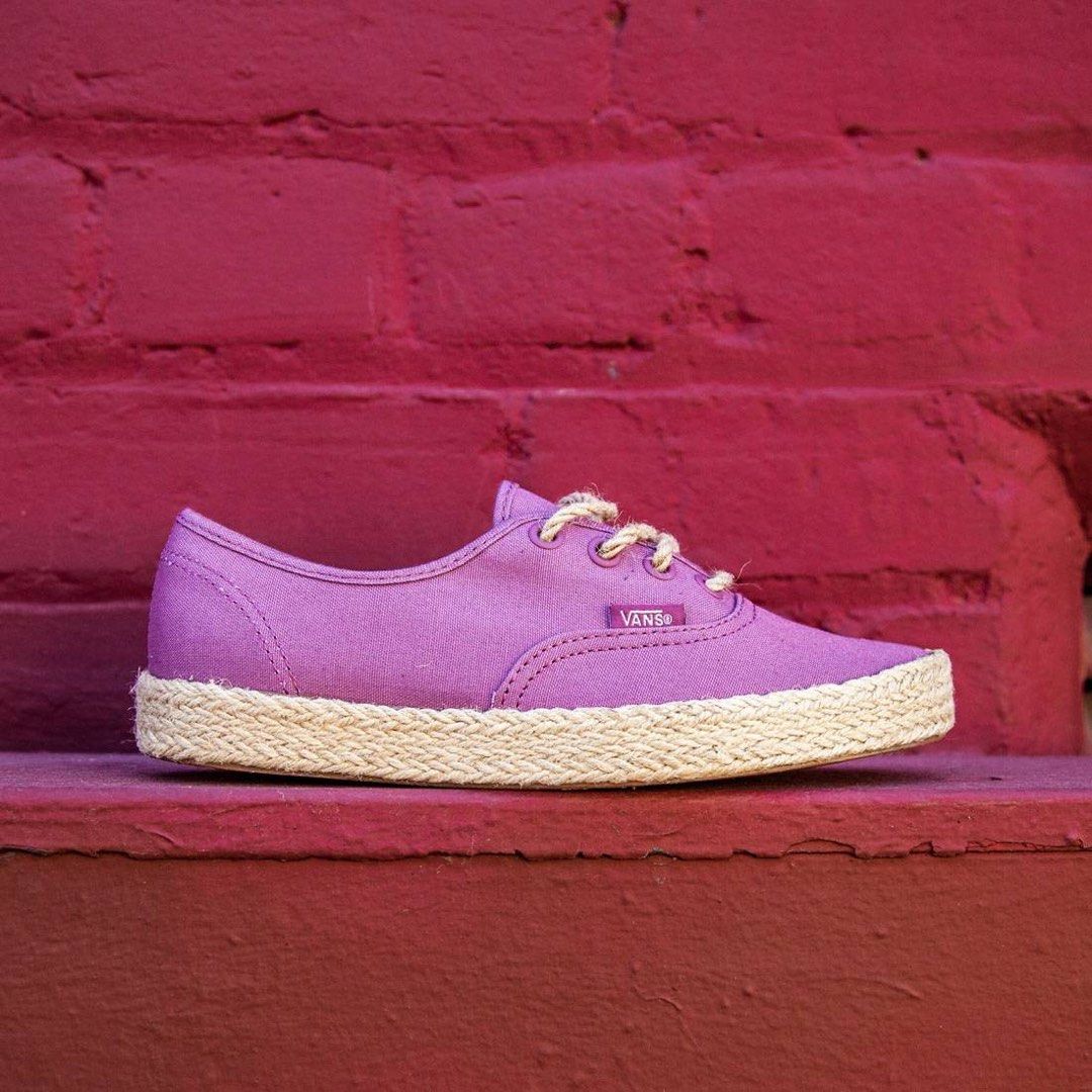 White canvas on sale vans womens