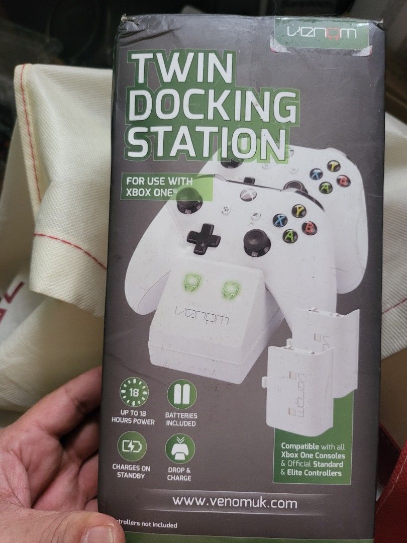 Venom Xbox One Twin Charge Docking Station, Video Gaming, Gaming