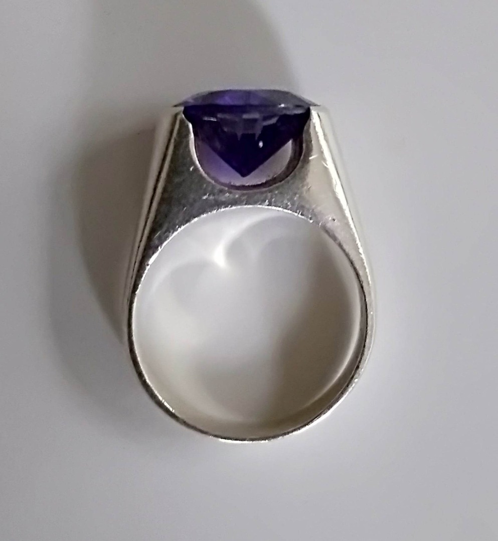Vintage Thailand WCJ Sterling Silver Amethyst Ring ( SIZE 8 ) on Carousell