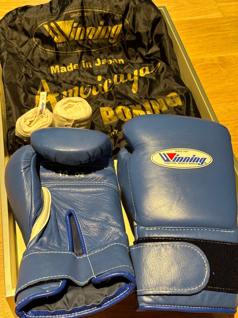 Winning boxing gloves made in japan 14 oz, Sports Equipment, Other