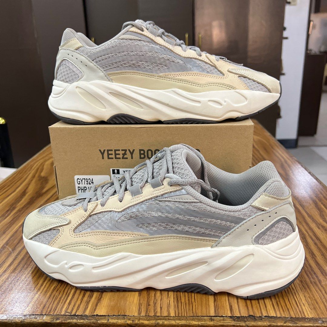 Yeezy Boost 700 V2 Cream Men s Fashion Footwear Sneakers on