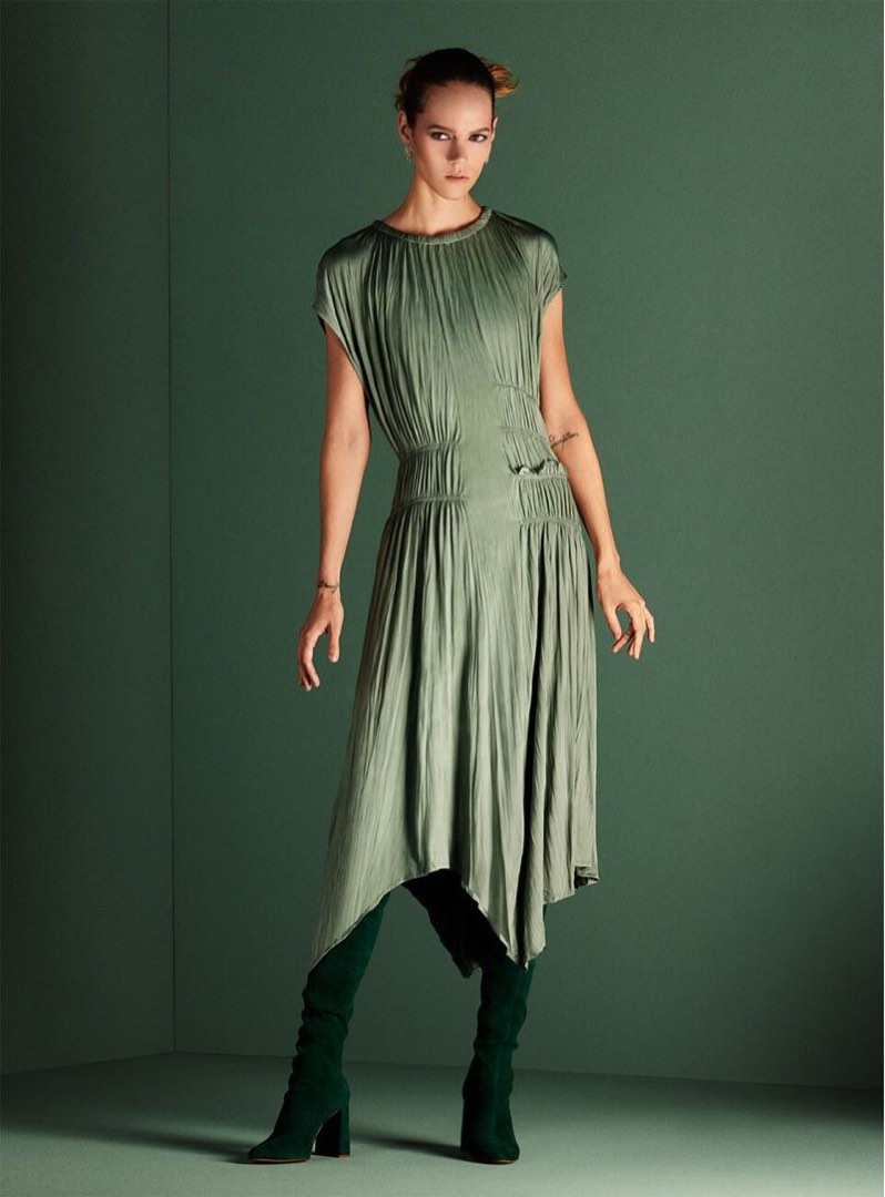Robe Zara Mustard Off Shoulder à Effet Plissé - Taille L - Neuf Avec étiquettes