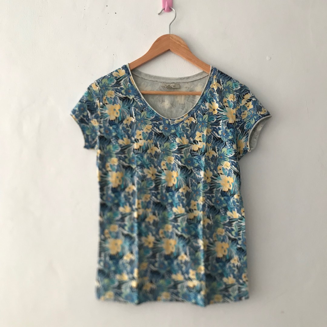 Zara Trafaluc Summer Top on Carousell