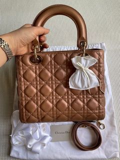 🎆2023 SALE!🎆AUTH. DIOR LADYD. MEDIUM LAMB GHW