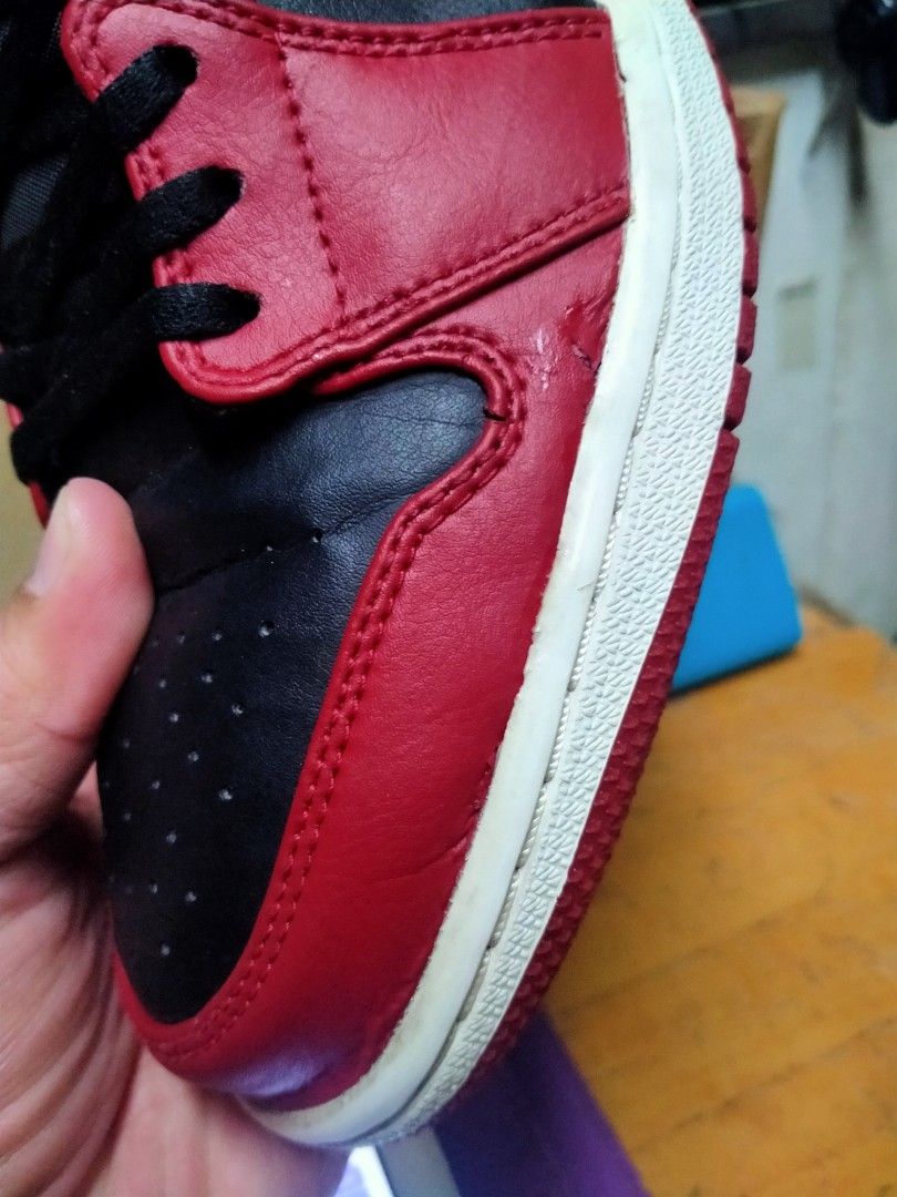 nike magenta sneakers
