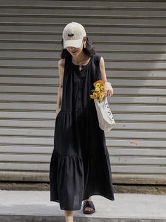 夏季顯瘦黑色無袖連身裙