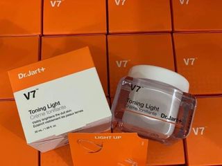 包郵 韓國 Dr.Jart+ V7 維他命透白輕盈霜 50亳升 V7 Toning Light 維他命控油亮白淡斑素顏霜50ml64204785626882110