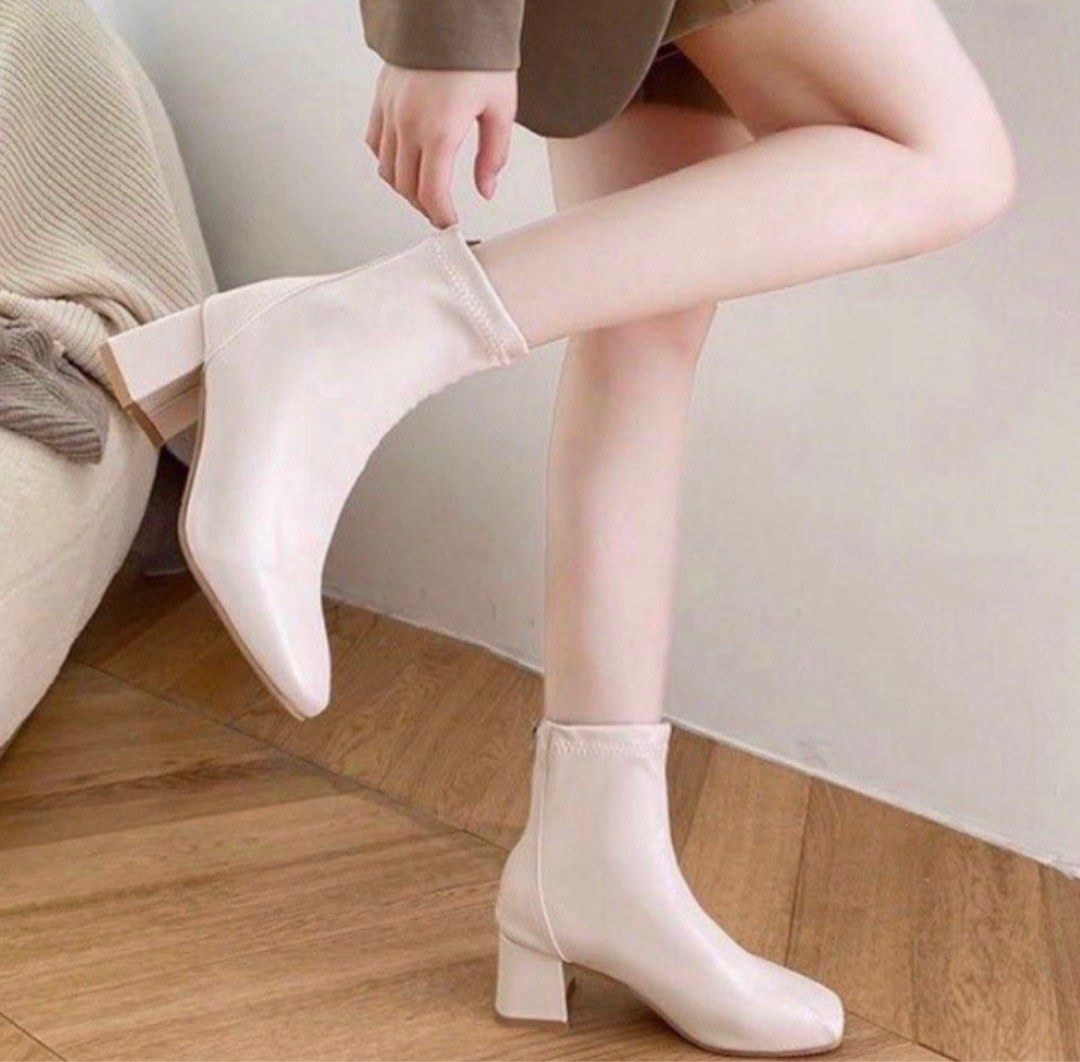 White low clearance heel boots