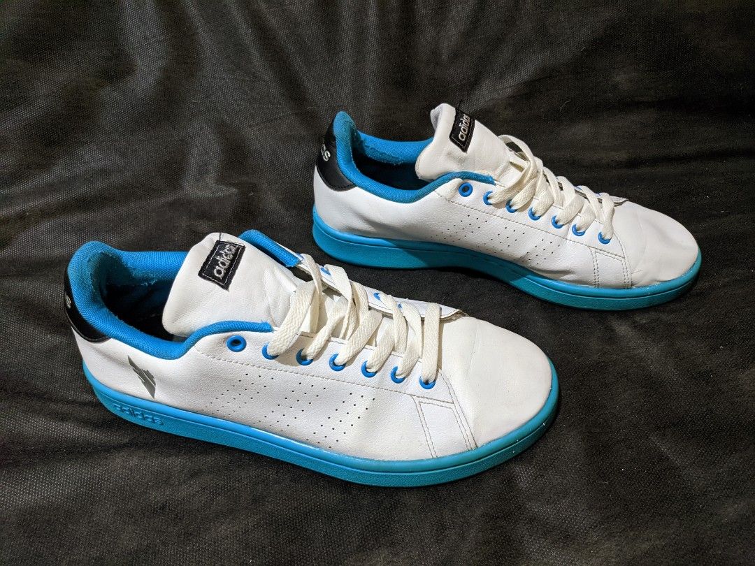 Adidas neo advantage white tosca size 43 1 3 Fesyen Pria Sepatu Sneakers di Carousell