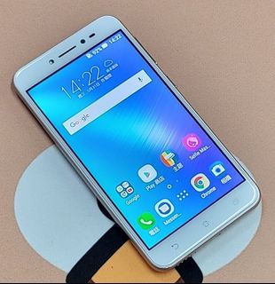 *典藏奇機*優質美機-華碩Android Go ASUS ZenFone Live ZA550KL 5.5吋 四核心 金