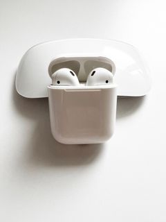Apple Airpods Gen 2 ORI (Generasi 2) 2020 - Full Set Tanpa Box [PRELOVED]