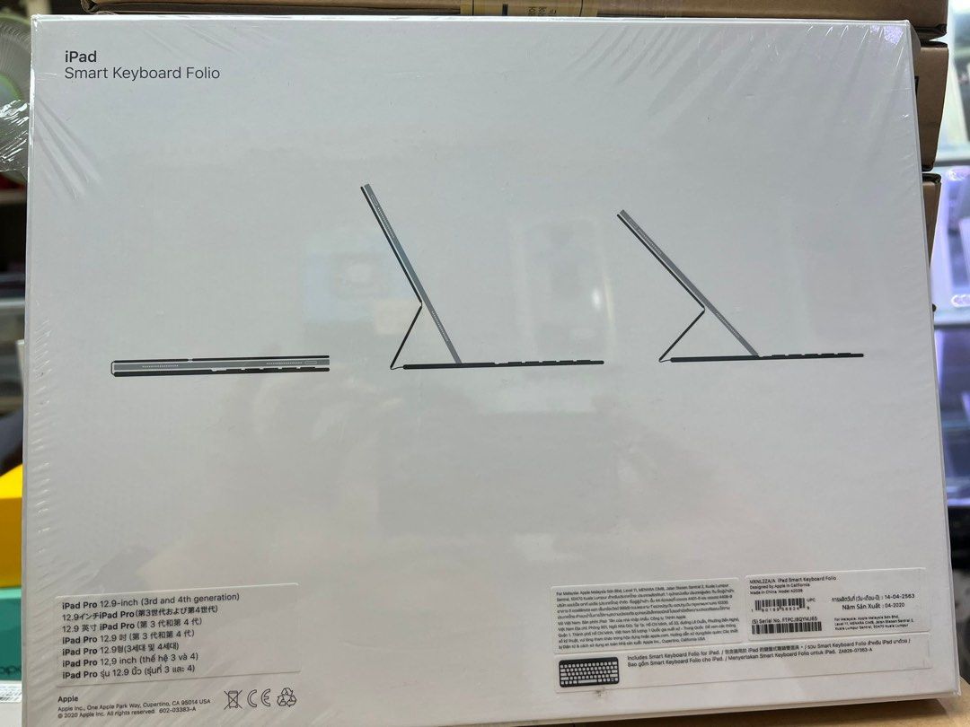 Apple iPad Pro 12.9 Inch Smart Keyboard Folio (6th gen