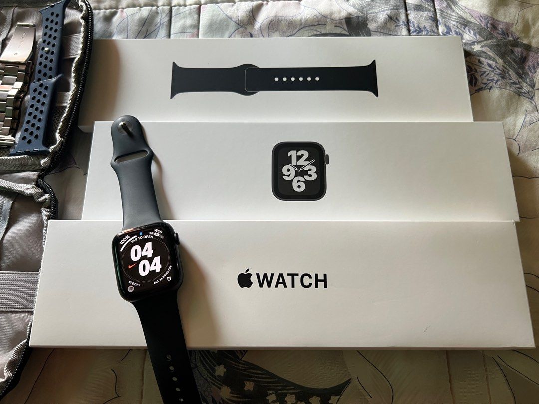 Apple Watch SE 44MM 1st Gen Mobile Phones Gadgets Wearables