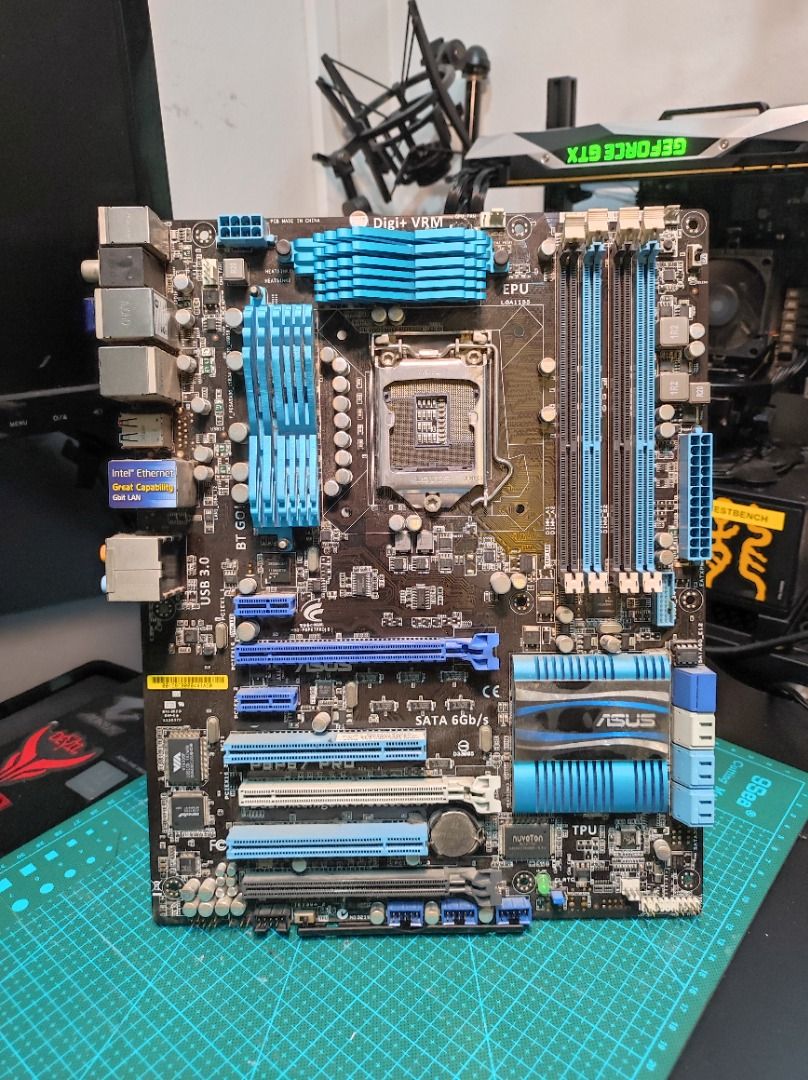 Asus P8P67 PRO LGA1155 Intel P67 SATA 6GB/s ATX motherboard