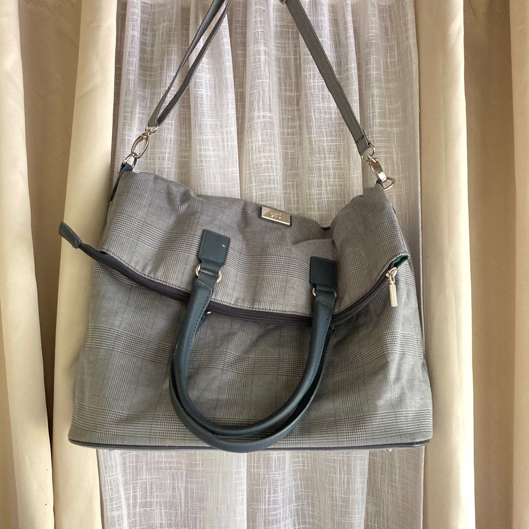 Authentic Anne Klein 2 way travelling Bag on Carousell