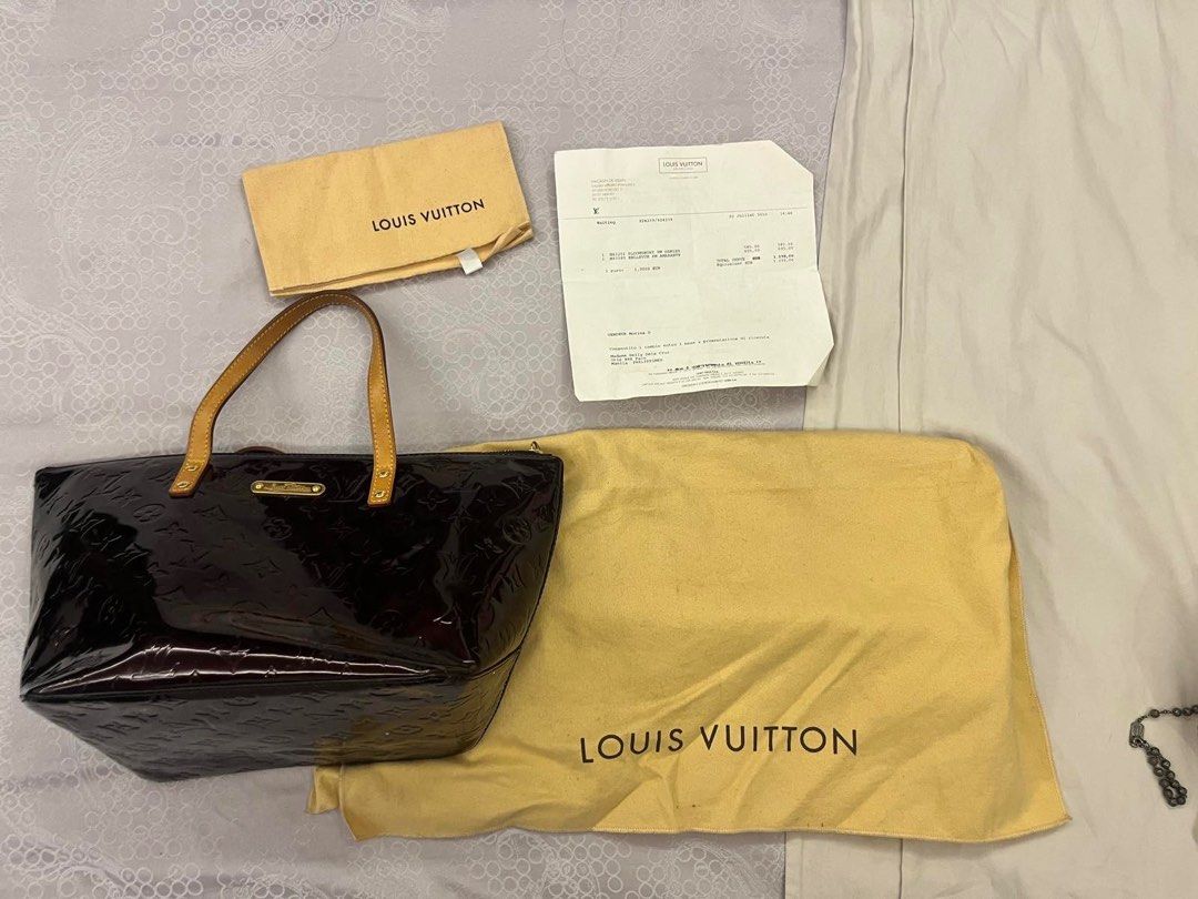 AUTHENTIC Louis Vuitton PM Amarante with receipt (Category: Luxury Bags & Wallets) located in Manila. Submitted by ibdecluttering (Listing ID 1234817200, Image 2). Description: Complete with receipt, dust bag, cleaning cloth 1002040% authentic bought from Italy you can check the receipt to be sure .