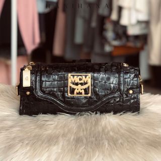 💥AUTHENTIC MCM SLING BAG WITH CAD