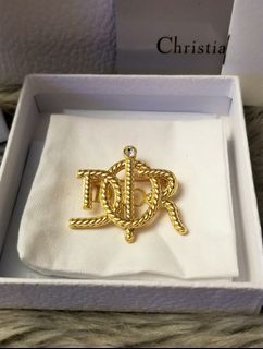 ☆AVAILABLE ONHAND!☆ CD Rope Gold Plated Brooch with Crystal