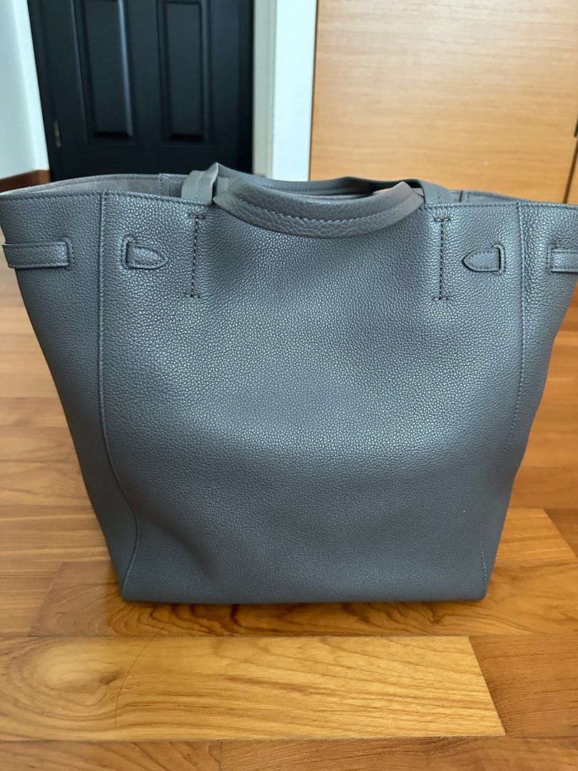 Tale of Two Totes, Part 1: The Celine Small Cabas Phantom Review