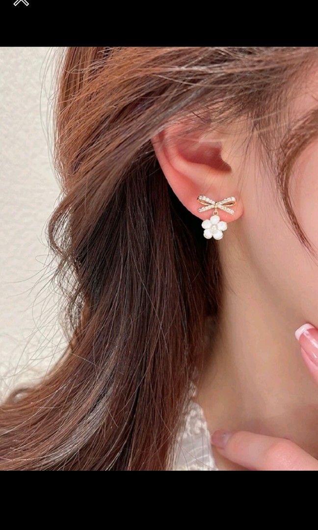 Cute flower earrings online