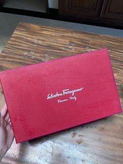 Box Salvatore Ferragamo Authentic