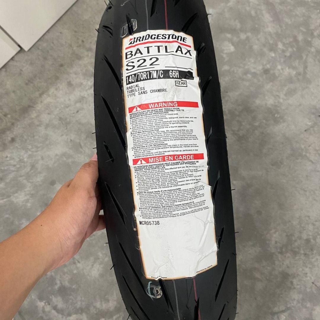 200/55R17 BRIDGESTONE S22 78W TL Rear Motorcycle Street Tire