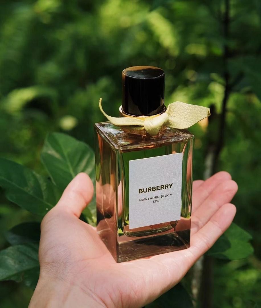 Nước Hoa Unisex Burberry Hawthorn Bloom 12%