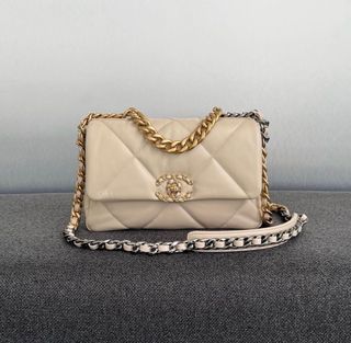 100+ affordable chanel 19 handbag For Sale