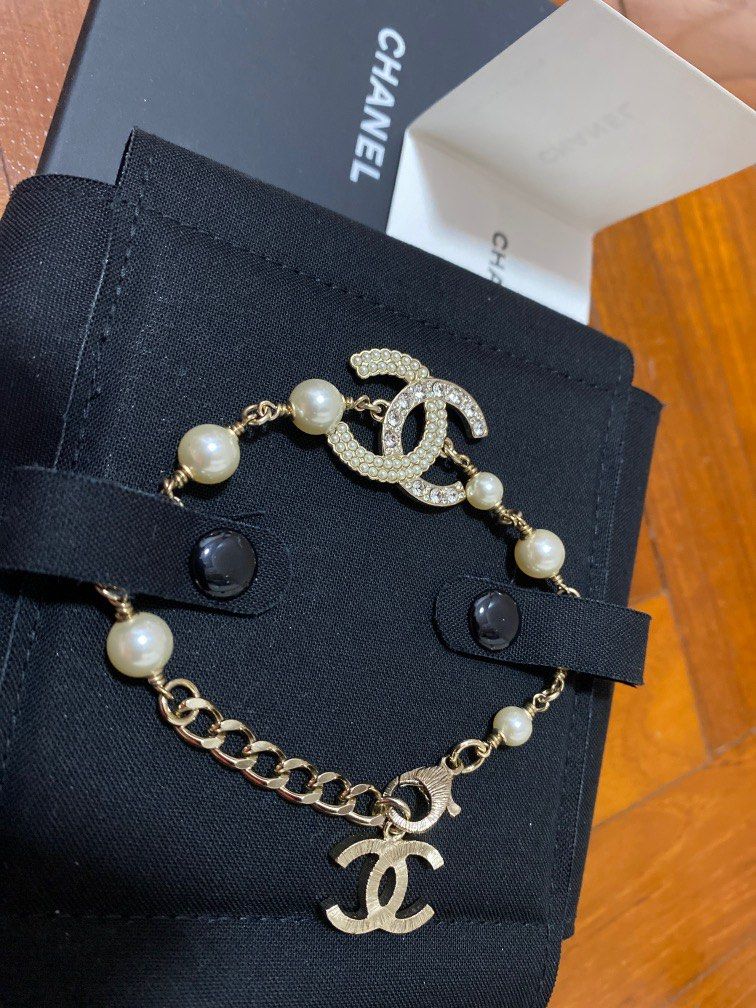Chanel pearl bracelet 2018 clearance