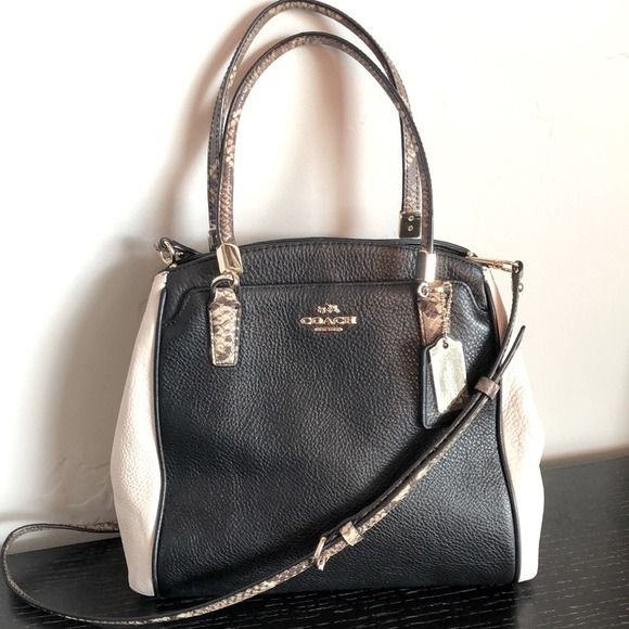 Coach minetta crossbody review store