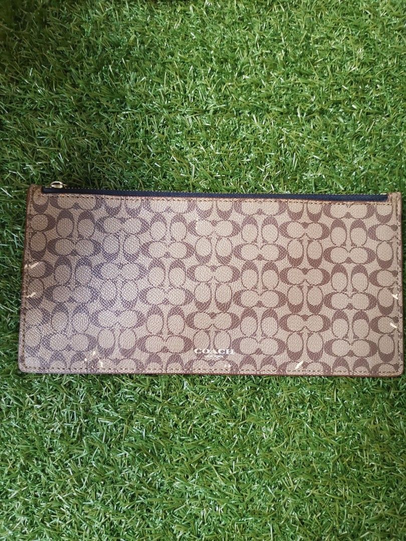 Coach pouch, Women's Fashion, Bags & Wallets, Purses & Pouches on Carousell