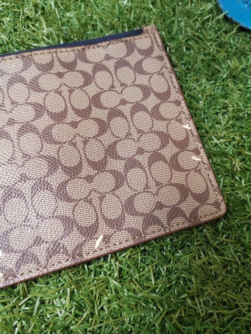 Coach pouch, Women's Fashion, Bags & Wallets, Purses & Pouches on Carousell