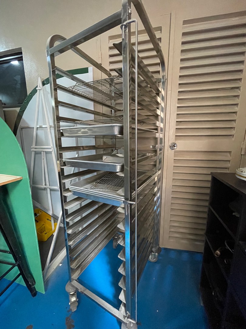 COOLING RACK 16 tray stainless steel, Furniture & Home Living, Kitchenware & Tableware, Bakeware