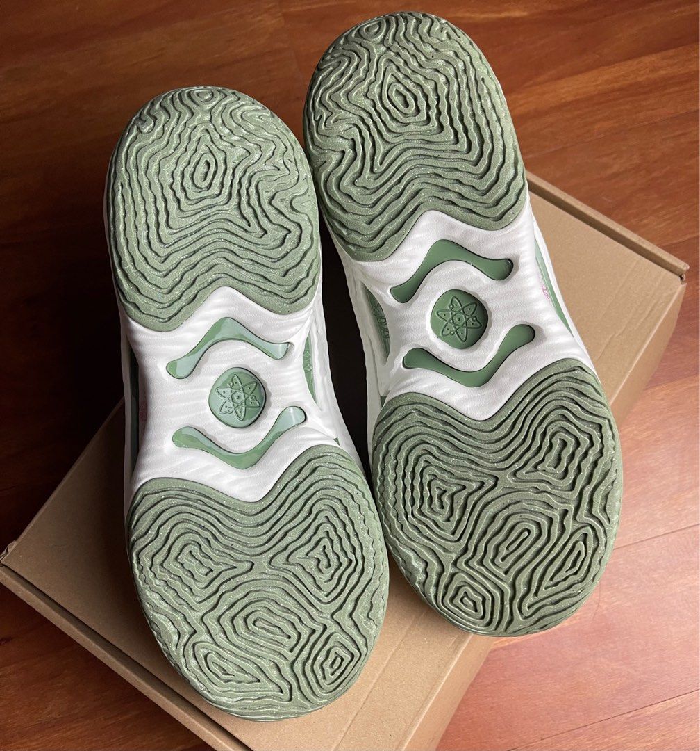 cosmic unity on feet