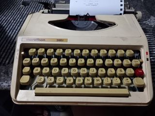 DONG A Typewriter